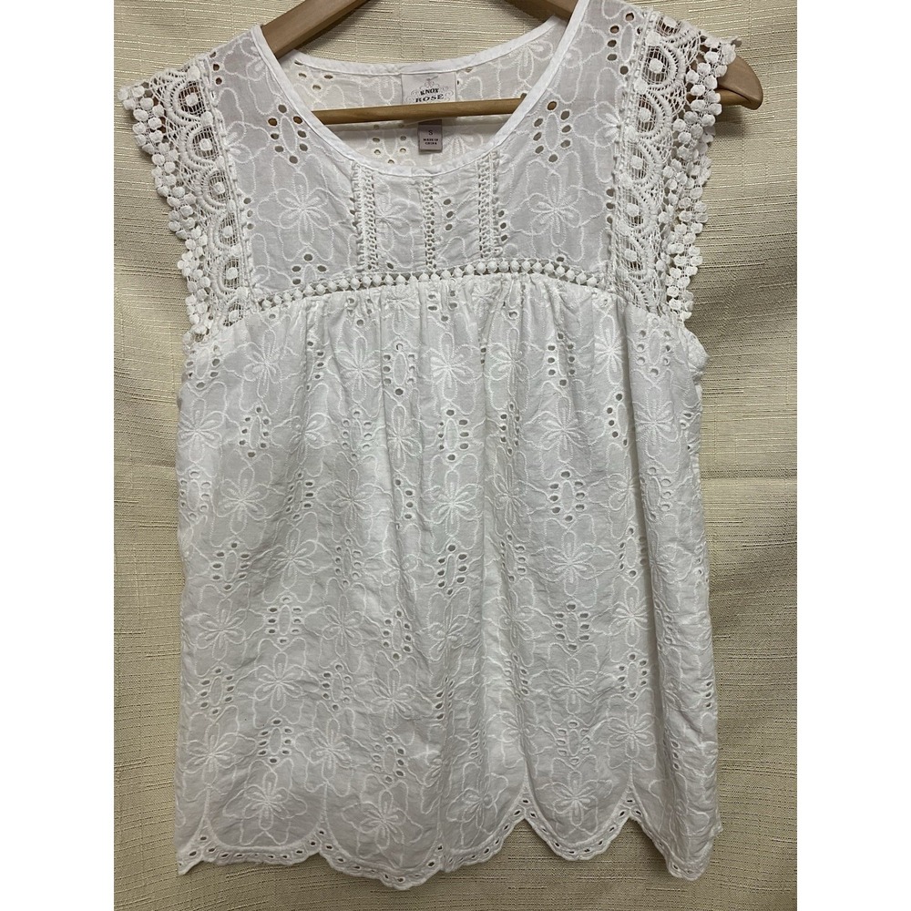 knox rose White Eyelet Cool Summer Boho Lace Cotton Cap Sleeve Top Size small - Picture 2 of 7